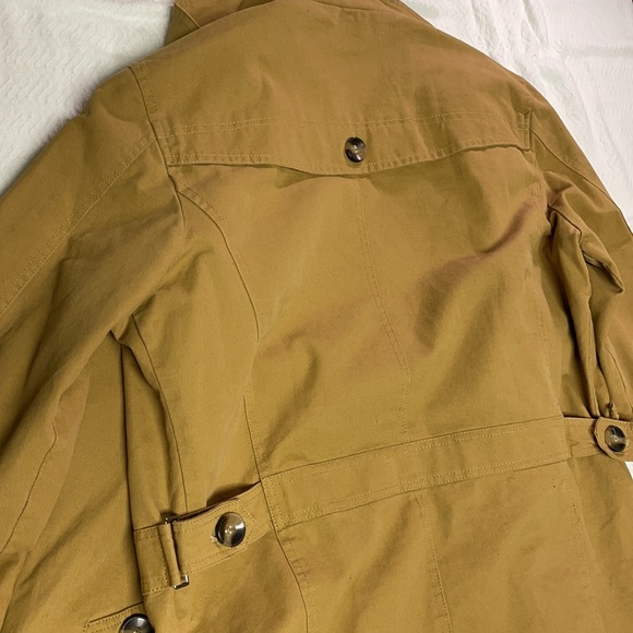 Tan trench coat - Picture 4 of 5